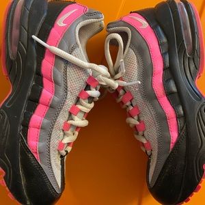 Kids Nike Air Max 95 great condition size 2